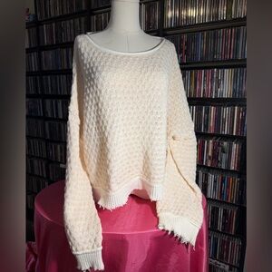 Urban Outfitters Cream Textured Knit Sweater Distressed Hem Size Medium
